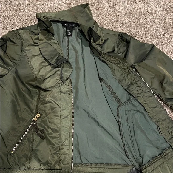 White House Black Market army green 3/4 sleeve jacket - Picture 9 of 9